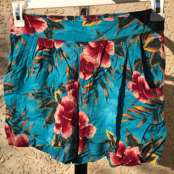 Teal Floral Shorts - Picture 1 of 5
